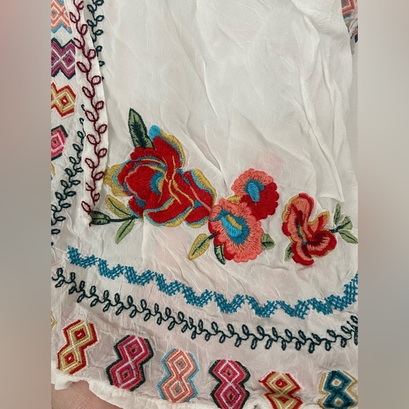 Johnny Was White Cupra Floral Embroidered Poncho Blouse Size Small - Picture 4 of 6